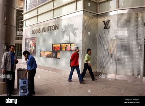 lv malaysia store.